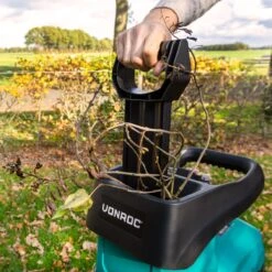 VONROC Stille Hakselaar/Shredder 2800W – Voor Takken Tot Ø45mm – Incl. 60L Opvangbak & Duwstok -Tuinen Speciaal Winkel 1200x1200 1018