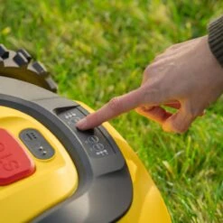 Powerplus POWXG6305 Robotmaaier - 18V - Voor Gazons Tot Ca. 500m² - Maaibreedte 180mm - Incl. Laadstation En Accessoires -Tuinen Speciaal Winkel 1200x1200 1339