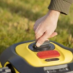 Powerplus POWXG6305 Robotmaaier - 18V - Voor Gazons Tot Ca. 500m² - Maaibreedte 180mm - Incl. Laadstation En Accessoires -Tuinen Speciaal Winkel 1200x1200 1340