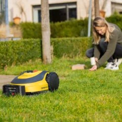 Powerplus POWXG6305 Robotmaaier - 18V - Voor Gazons Tot Ca. 500m² - Maaibreedte 180mm - Incl. Laadstation En Accessoires -Tuinen Speciaal Winkel 1200x1200 1342