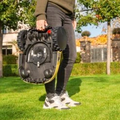 Powerplus POWXG6305 Robotmaaier - 18V - Voor Gazons Tot Ca. 500m² - Maaibreedte 180mm - Incl. Laadstation En Accessoires -Tuinen Speciaal Winkel 1200x1200 1344