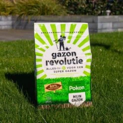 Pokon Gazon Revolutie - 4kg - Gazonmest / Graszaad / Bodemverbeteraar - Geschikt Voor 80m² - Binnen 15 Dagen Resultaat -Tuinen Speciaal Winkel 1200x1200 1974