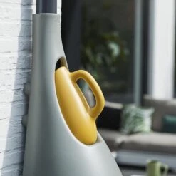 Elho Pure Raindrop 70L - Geel/Oker -Tuinen Speciaal Winkel 1200x1200 426