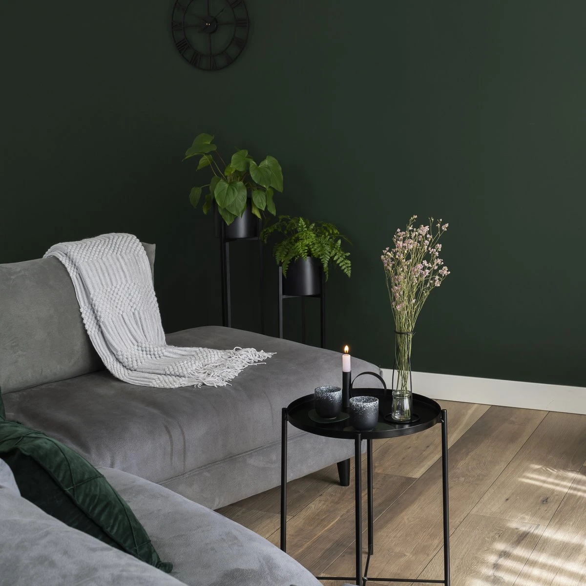 QUVIO Plantenstandaard Inclusief Pot - Staande Plantenbak - Metaal - Plantenbak - Plantenhouders - Planten Zuilen - Voor Buiten - Bloempot - 22 X 22 X 90 Cm - Zwart 5 QUVIO Plantenstandaard Inclusief Pot - Staande Plantenbak - Metaal - Plantenbak - Plantenhouders - Planten Zuilen - Voor Buiten - Bloempot - 22 X 22 X 90 Cm - Zwart - Afbeelding 3