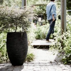 Capi Europe - Vaas Elegant Deluxe Rib NL - 45x72 - Zwart - Voor Binnen En Buiten - KBLR1138 -Tuinen Speciaal Winkel 1200x1200 561