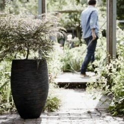 Capi Europe - Vaas Elegant Deluxe Rib NL - 45x72 - Zwart - Voor Binnen En Buiten - KBLR1138 -Tuinen Speciaal Winkel 1200x1200 566