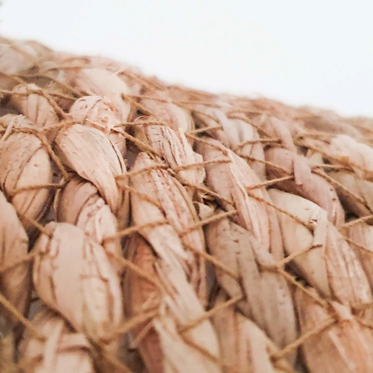 Merkloos Plantenmand 30x22cm Naturel Bruin – Multifunctionele Mand – Handgemaakt – Planten-houder – Planten Accessoires – Planten Mand 5 Merkloos Plantenmand 30x22cm Naturel Bruin – Multifunctionele Mand – Handgemaakt – Planten-houder – Planten Accessoires – Planten Mand - Afbeelding 3