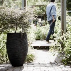 Capi Europe - Vaas Elegant Deluxe Rib NL - 40x60 - Zwart - Voor Binnen En Buiten - KBLR1131 35 Capi Europe - Vaas Elegant Deluxe Rib NL - 40x60 - Zwart - Voor Binnen En Buiten - KBLR1131 -Tuinen Speciaal Winkel 1200x1200 651