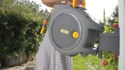 Hozelock AutoReel Slangenhouder / Wandslangbox 20m - Ø12,5mm 26 Hozelock AutoReel Slangenhouder / Wandslangbox 20m - Ø12,5mm -Tuinen Speciaal Winkel 1200x675 7