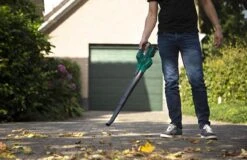 VONROC Accu Bladblazer – VPower 20V – 2 Standen – Max. Blaassnelheid 190km/u – Incl. Accu En Oplader 15 VONROC Accu Bladblazer – VPower 20V – 2 Standen – Max. Blaassnelheid 190km/u – Incl. Accu En Oplader -Tuinen Speciaal Winkel 1200x778 2