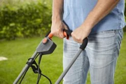 GARDENA - Powermax 32 - Grasmaaier (gemotoriseerd) - Maaibreedte 32 Cm - Gazons Tot 200 M2 -Tuinen Speciaal Winkel 1200x799 198