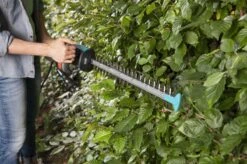 GARDENA - EasyCut 420/45 - Heggenschaar (gemotoriseerd) - Meslengte 45cm - Tandmes Opening 18mm -Tuinen Speciaal Winkel 1200x799 81