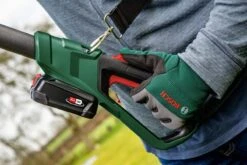 Bosch UniversalHedgePole 18 Heggenschaar Op Steel - Met 18 V Accu En Lader -Tuinen Speciaal Winkel 1200x800 193