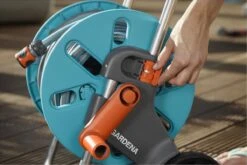 GARDENA - AquaRoll CleverRoll S Set Slangenwagen - Incl. 20 M Slang - Maximaal 40 M Opbergcapaciteit -Tuinen Speciaal Winkel 1200x800 64