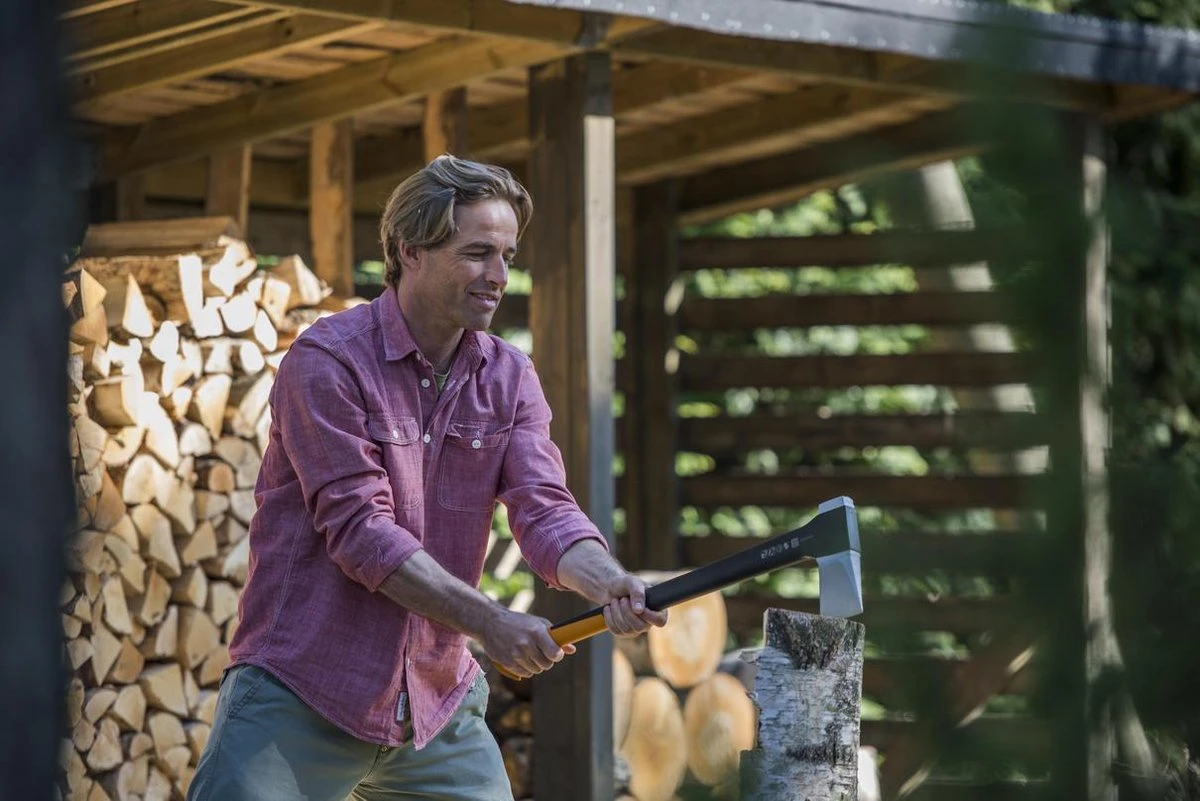 Fiskars Kloofbijl X17 - M - 60 Cm 4 Fiskars Kloofbijl X17 - M - 60 Cm - Afbeelding 2