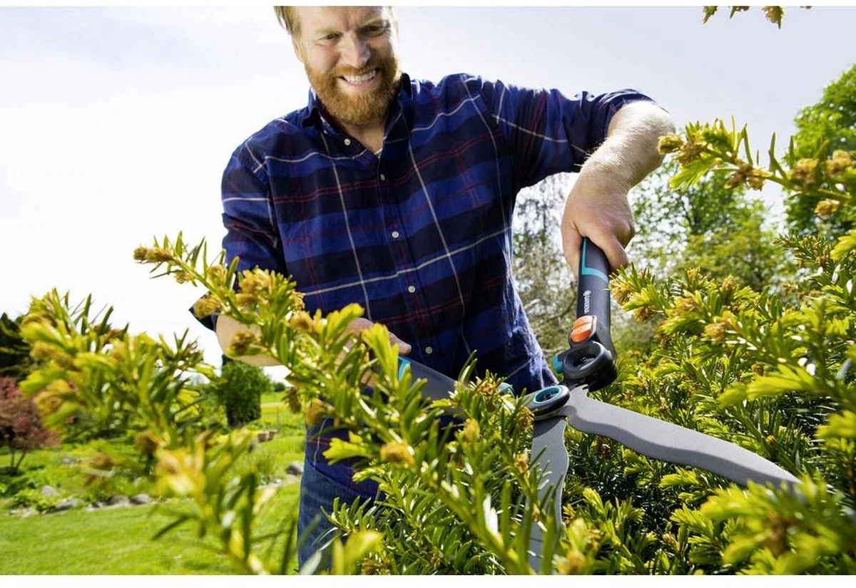 GARDENA - 2 In 1 EnergyCut Heggenschaar - 2.5x Meer Kracht - Totale Lengte 60 Cm 4 GARDENA - 2 In 1 EnergyCut Heggenschaar - 2.5x Meer Kracht - Totale Lengte 60 Cm - Afbeelding 2