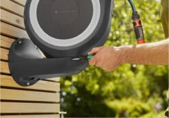 GARDENA - Wandslangenbox RollUp S - Slanghouder - 15 Meter - Ø 11 Mm 21 GARDENA - Wandslangenbox RollUp S - Slanghouder - 15 Meter - Ø 11 Mm -Tuinen Speciaal Winkel 1200x835 2
