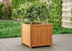 Houten Plantenbak Met Wieltjes 50x50 - Geolied Duurzaam FSC Acaciahout – Bloembak Buiten - Plantenbakken Buiten - Perfecthomeshop -Tuinen Speciaal Winkel 1200x857 3