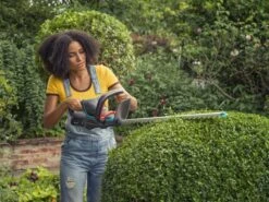 GARDENA - ComfortCut 50/18V-P4A Ready-To-Use Set - Heggenschaar -Tuinen Speciaal Winkel 1200x899 23