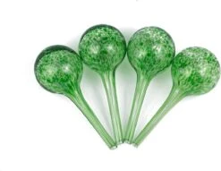 Merkloos Decopatent® 4 Stuks - Waterdruppelaar Voor Planten - Watergever - Glas - Waterbollen - Watergeefsysteem - Plantenbollen - Groen -Tuinen Speciaal Winkel 1200x930