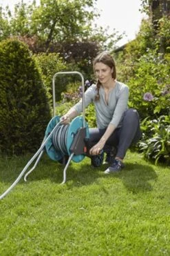 GARDENA - AquaRoll CleverRoll S Set Slangenwagen - Incl. 20 M Slang - Maximaal 40 M Opbergcapaciteit -Tuinen Speciaal Winkel 798x1200 3