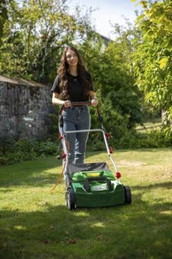 Gartenmeister Elektrische Verticuteermachine En Beluchter - GMEVL 1800W -Tuinen Speciaal Winkel 799x1200 102