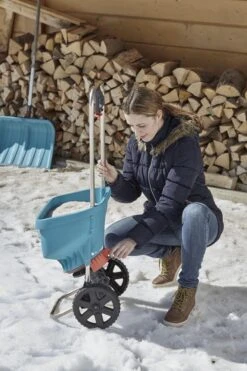 GARDENA Strooiwagen XL Strooikar - 800m2 - 18 Liter -Tuinen Speciaal Winkel 799x1200 106