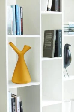 Elho Plunge Gieter 20 - Gieter Voor Binnenaccessoires - Ø 15.0 X H 29.5 Cm - Geel/Oker -Tuinen Speciaal Winkel 800x1200 63