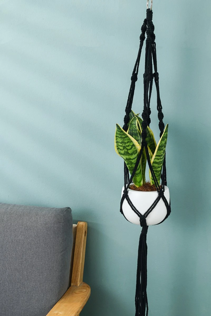 4 Stuks Zwarte Macrame Plantenhangers - Boho Handgeweven Katoen Hangpot Voor Binnen/Buiten - Hangende Bloempot Met Kralen - Macramé Touw/Koord Hangplant Houder - Bohemian Wandhanger Decoratie - Plant Hanger - Verticale Tuin Bloempothouder Planthanger 6 4 Stuks Zwarte Macrame Plantenhangers - Boho Handgeweven Katoen Hangpot Voor Binnen/Buiten - Hangende Bloempot Met Kralen - Macramé Touw/Koord Hangplant Houder - Bohemian Wandhanger Decoratie - Plant Hanger - Verticale Tuin Bloempothouder Planthanger - Afbeelding 4