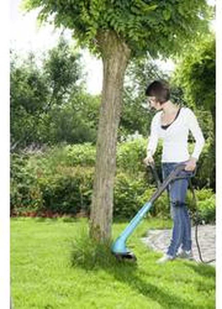 GARDENA - SmallCut Trimmer 300/23 - Grastrimmer (gemotoriseerd) - 300W - Maaibreedte 23 Cm 12 GARDENA - SmallCut Trimmer 300/23 - Grastrimmer (gemotoriseerd) - 300W - Maaibreedte 23 Cm - Afbeelding 10